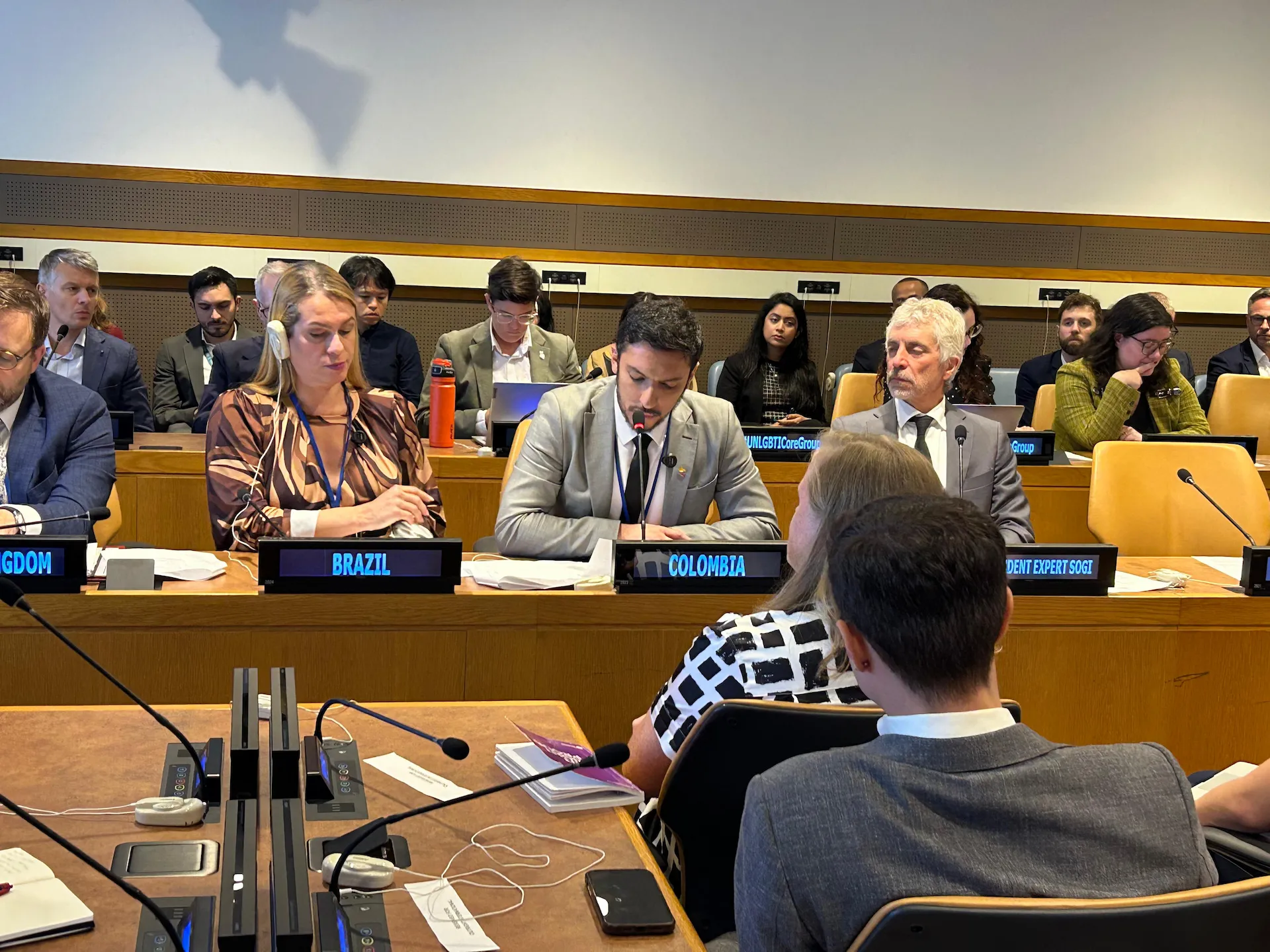 colombia reafirma su compromiso con los derechos de las juventudes lgbtiq 001