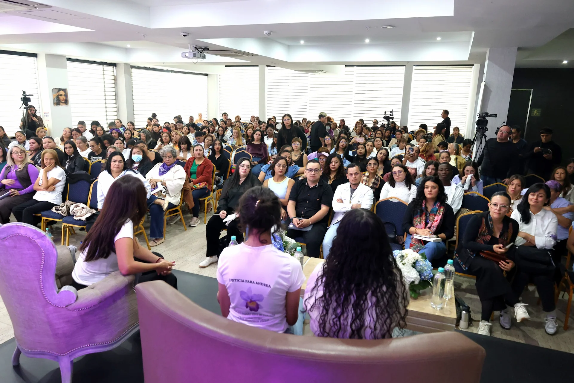 Colombia realiza el primer Encuentro Nacional de Huérfanas y Huérfanos por Feminicidio para avanzar en la implementación de la Ley 2530 de 2025